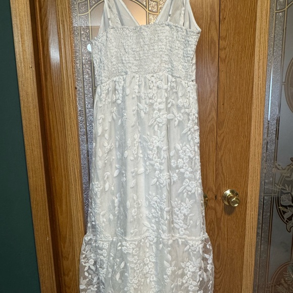 Simplee Apparel Ivory Lace V-Neck Maxi Dress Engagement Cottage Core Fairy - Picture 5 of 7